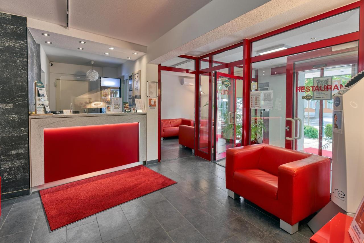 נוינבורג אם ריין Hotel Touristik מראה חיצוני תמונה