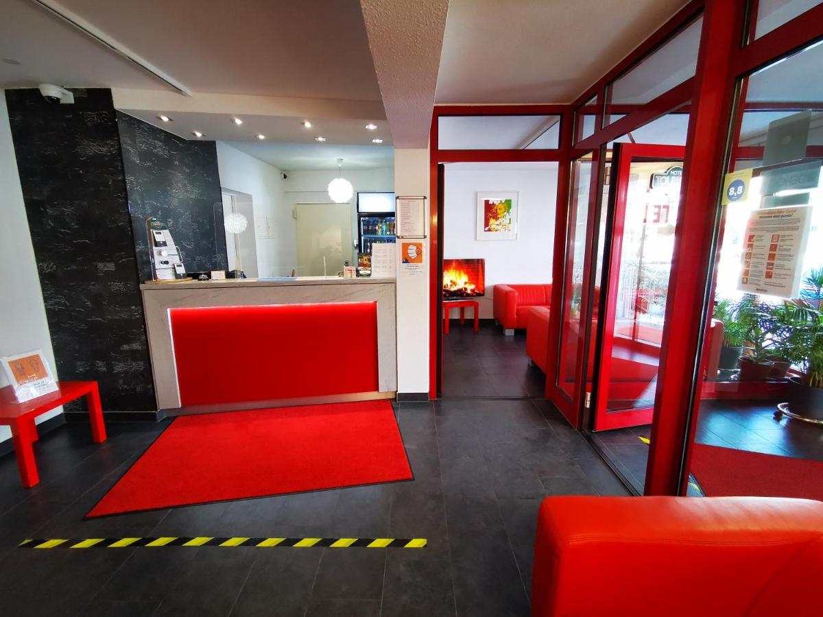 נוינבורג אם ריין Hotel Touristik מראה חיצוני תמונה